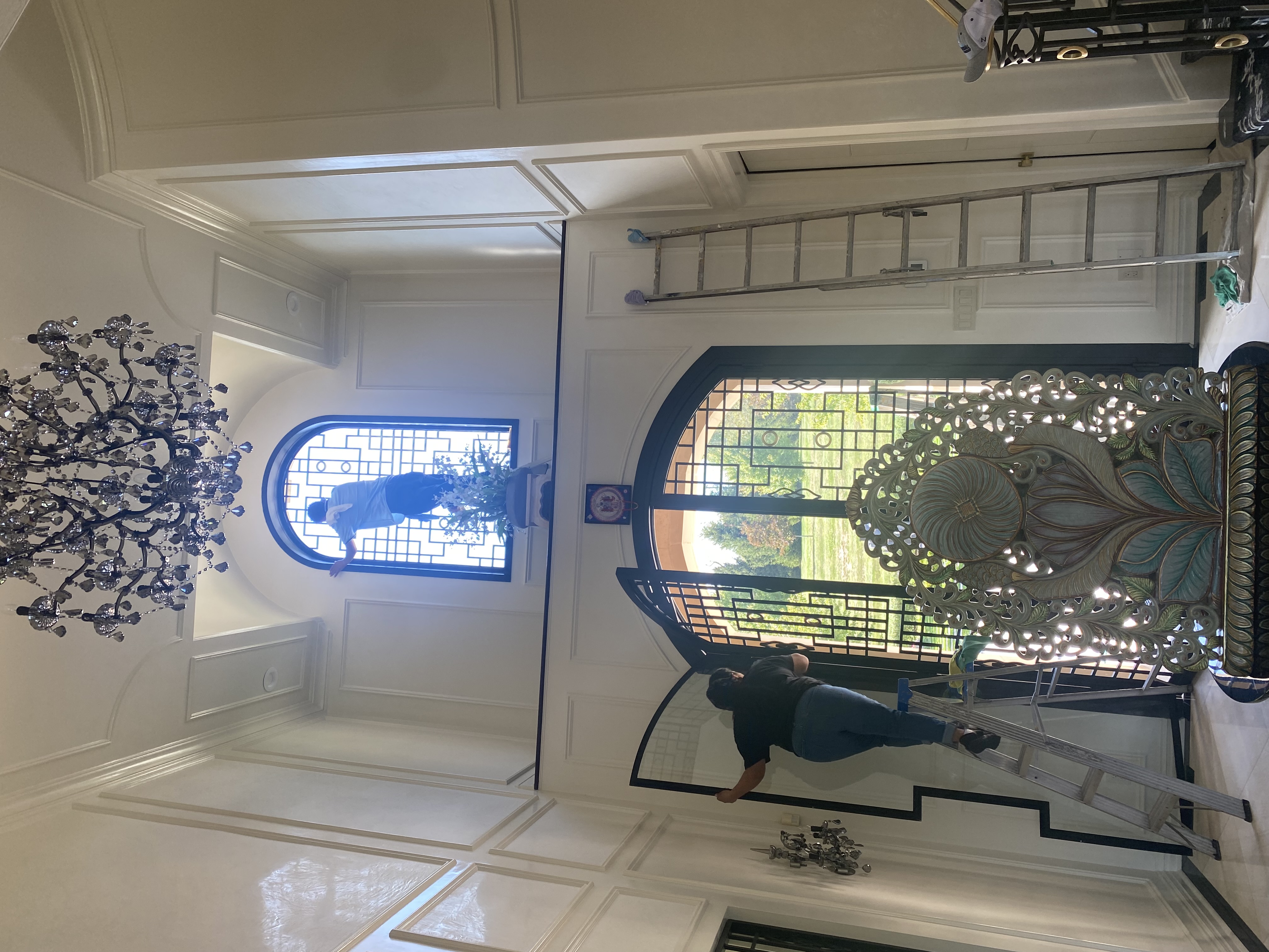 Interior & Exterior Glass Cleaning