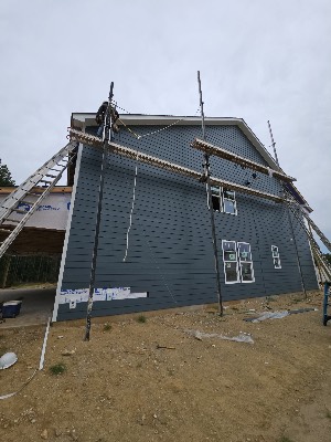 RC Roofing and Siding LLC roofing and siding project photo 2