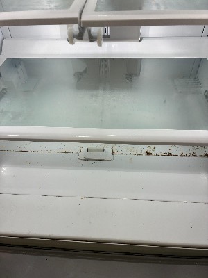 Clean refrigerator drawer
