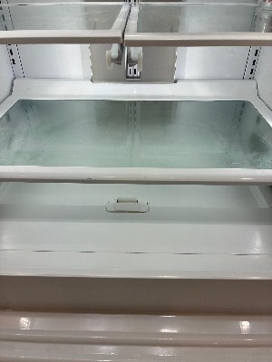 Clean refrigerator drawer