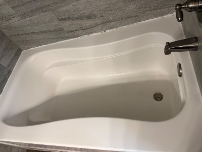 Clean white bathtub
