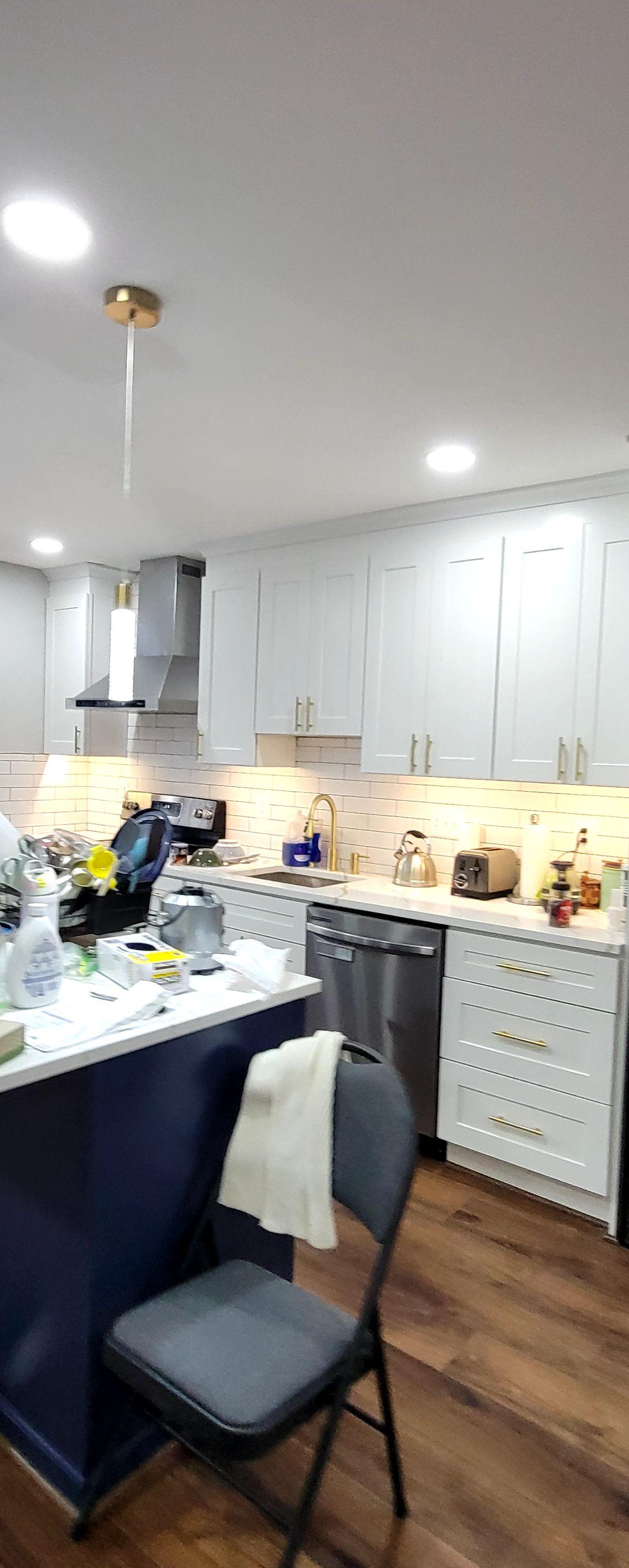Kitchen Remodeling / Remodelación de Cocinas