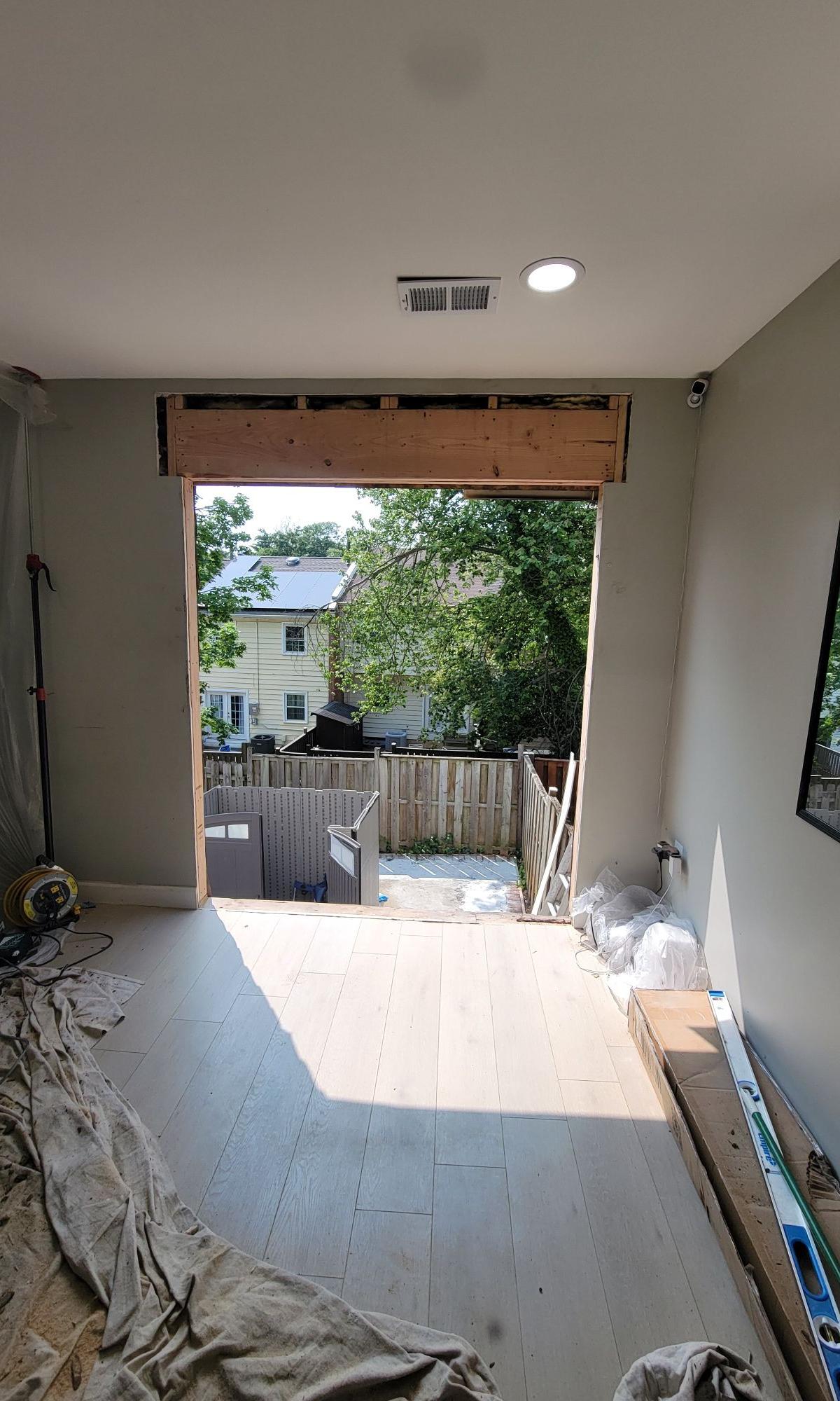 Home Additions & Garages / Adiciones y Garajes