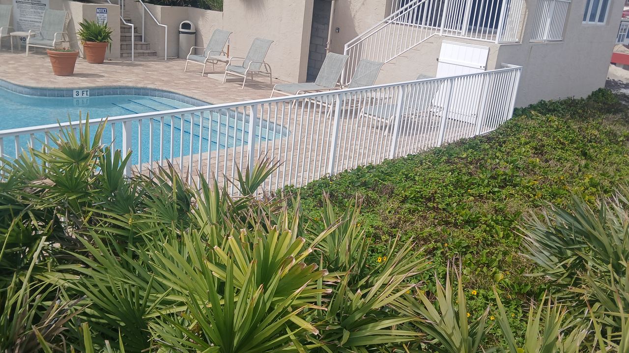 What Florida Actually Requires of a Pool Fence