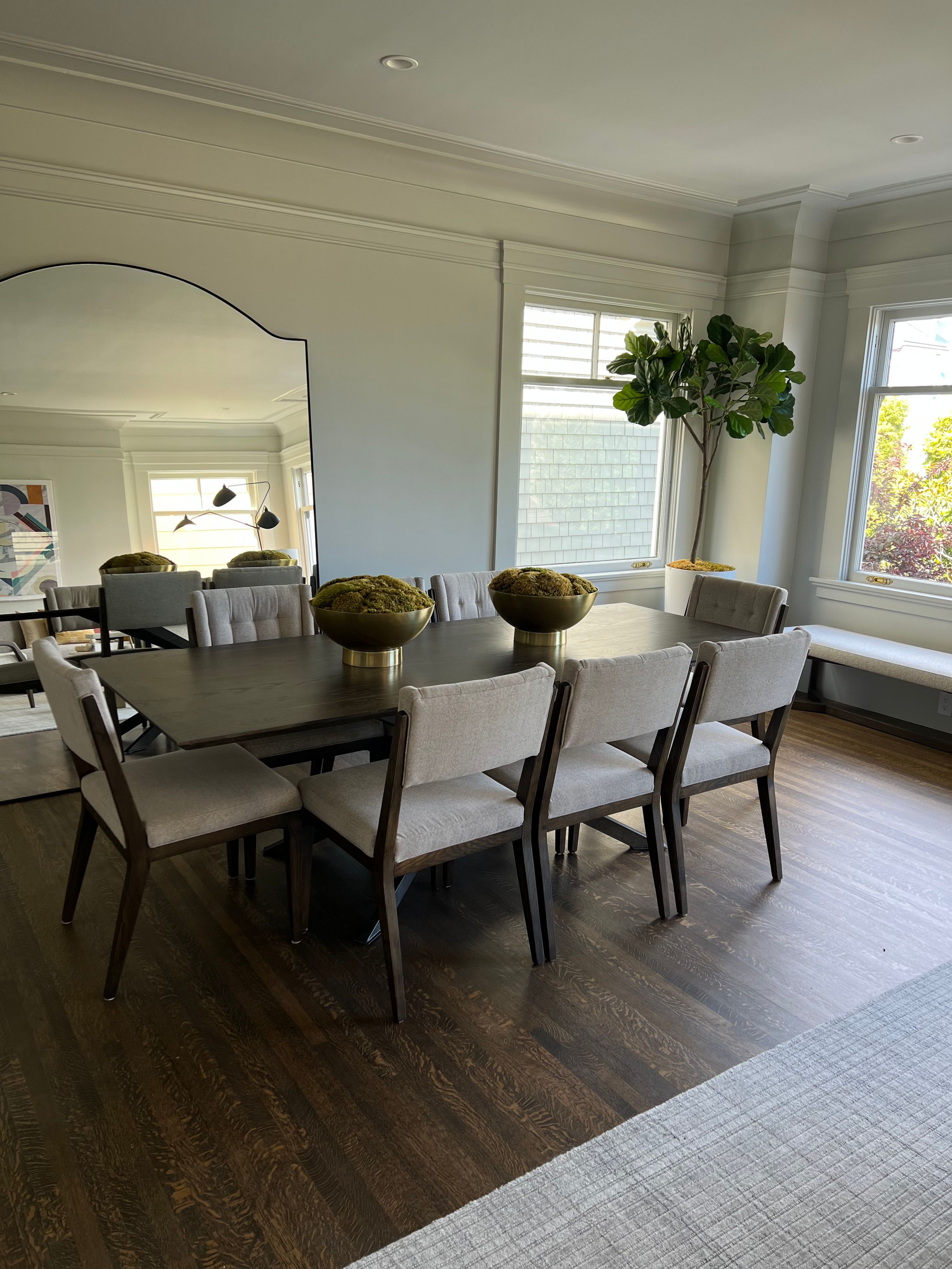 Spotless dining room after a professional cleaning