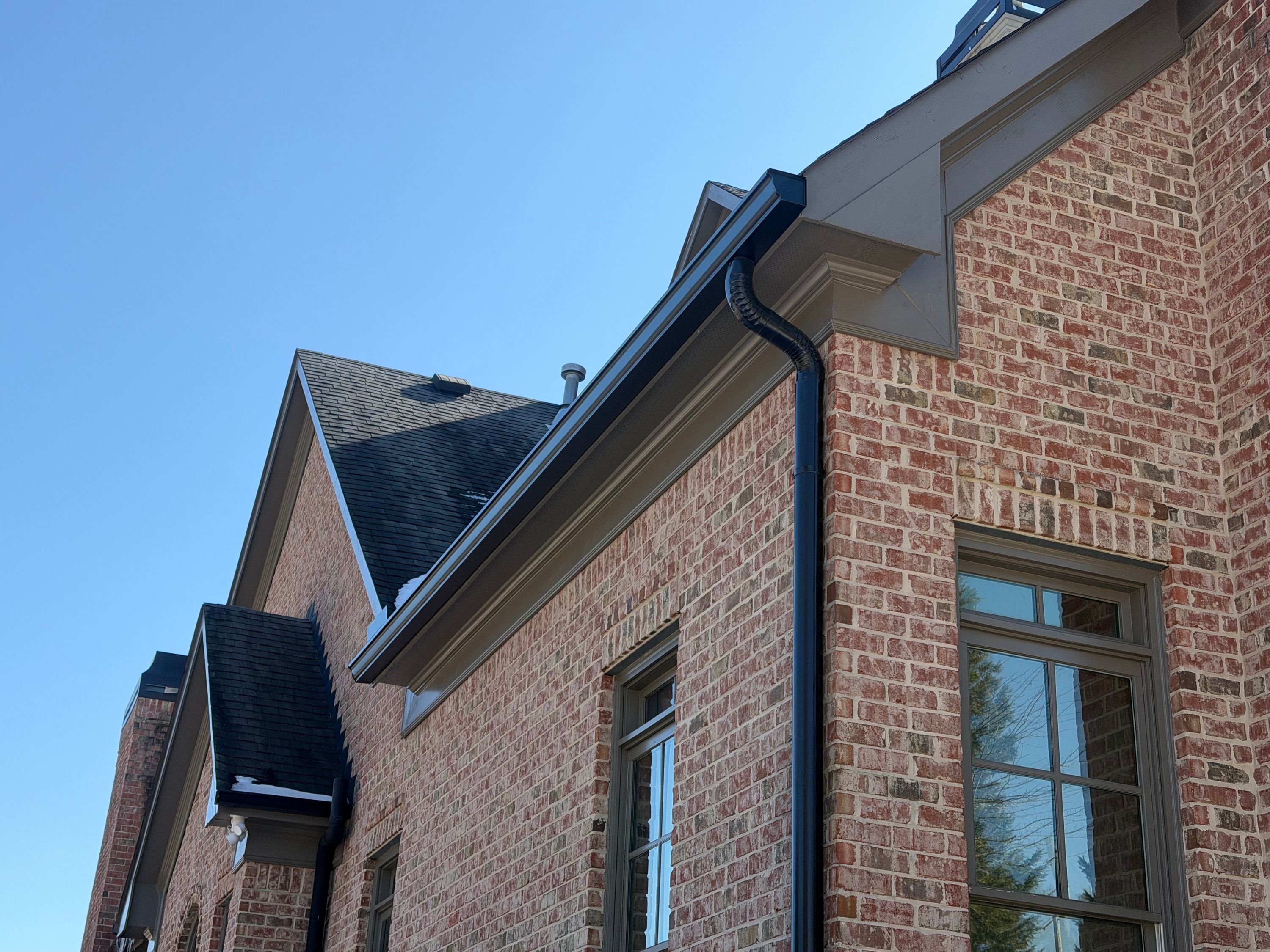 Completed seamless rain gutter installation in the Atlanta, GA area by ATL Seamless Gutters LLC (project 2)