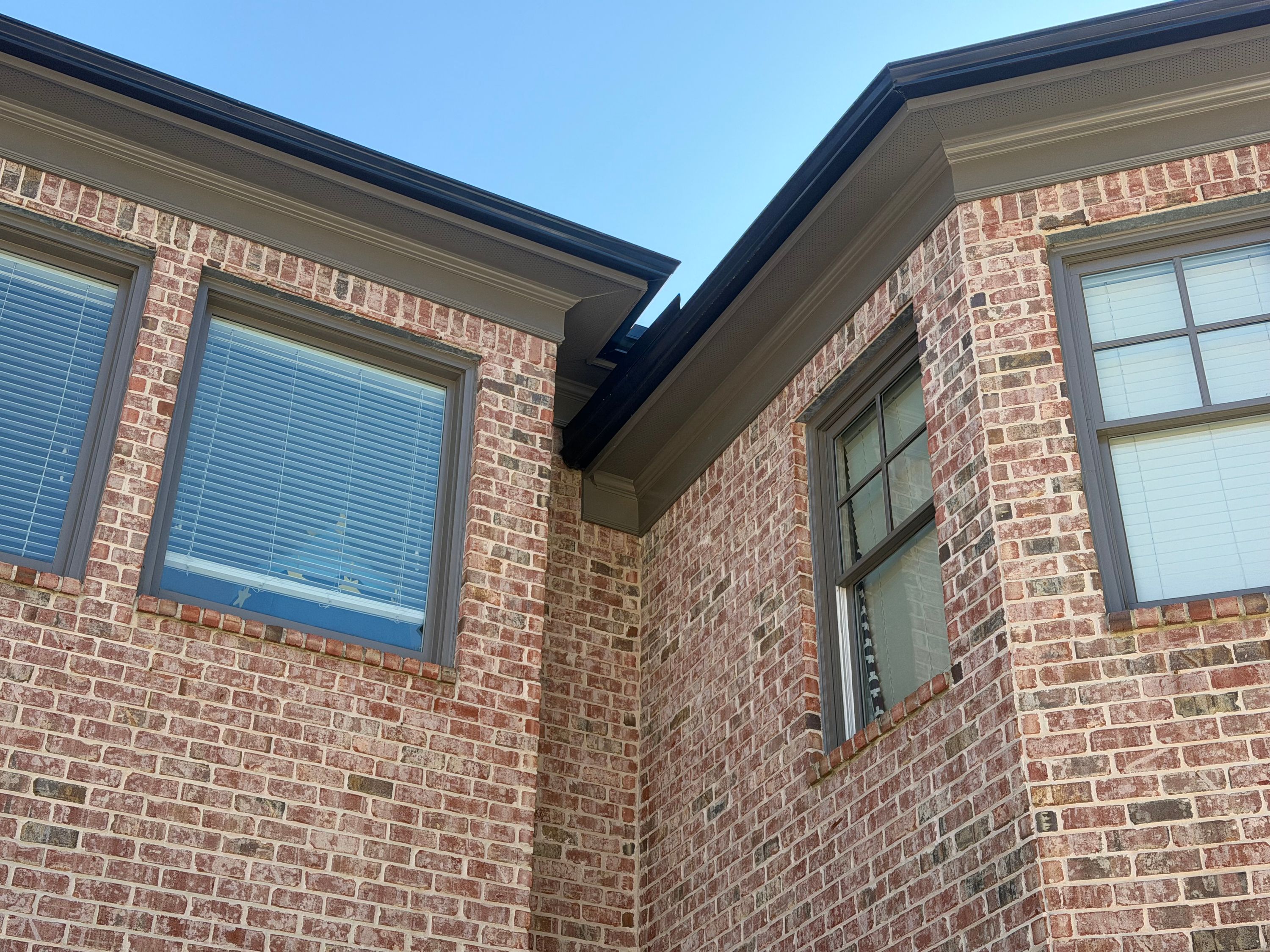 Completed seamless rain gutter installation in the Atlanta, GA area by ATL Seamless Gutters LLC (project 1)