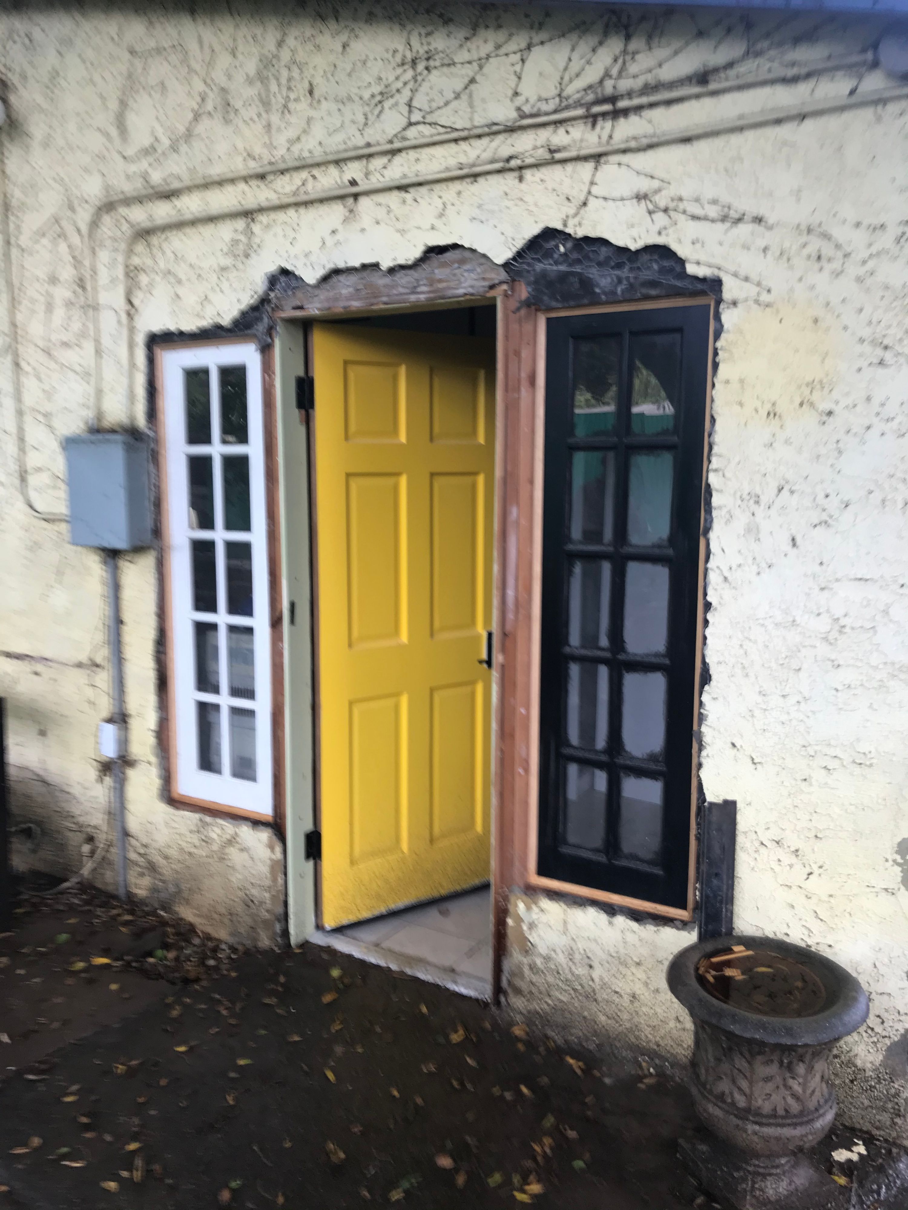 Cesars Painting INC completed project photo 8 — interior and exterior painting in Los Angeles County