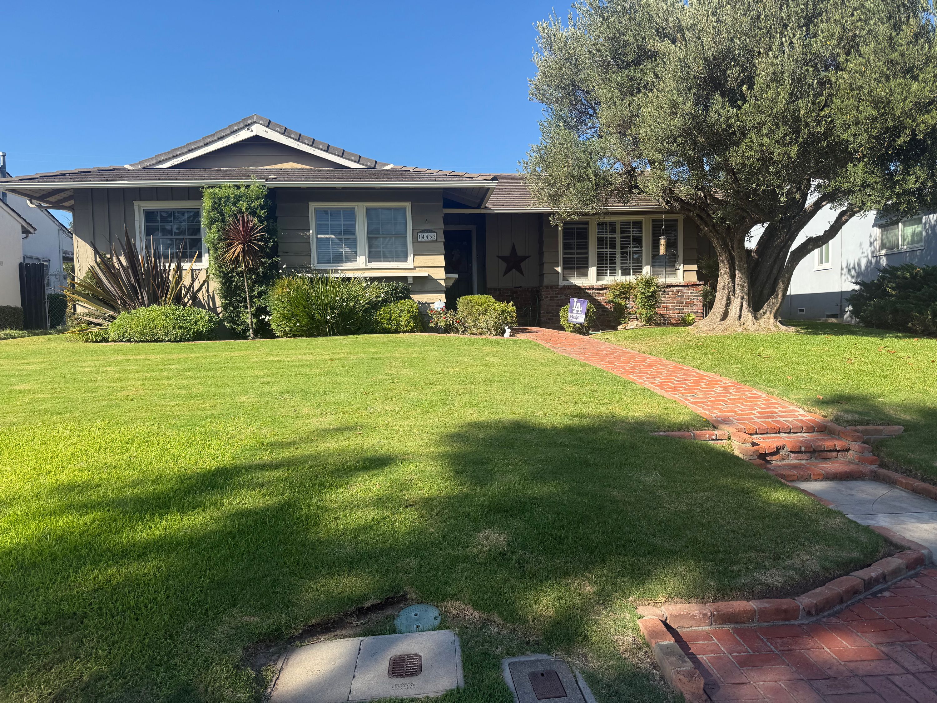 Cesars Painting INC completed project photo 1 — interior and exterior painting in Los Angeles County