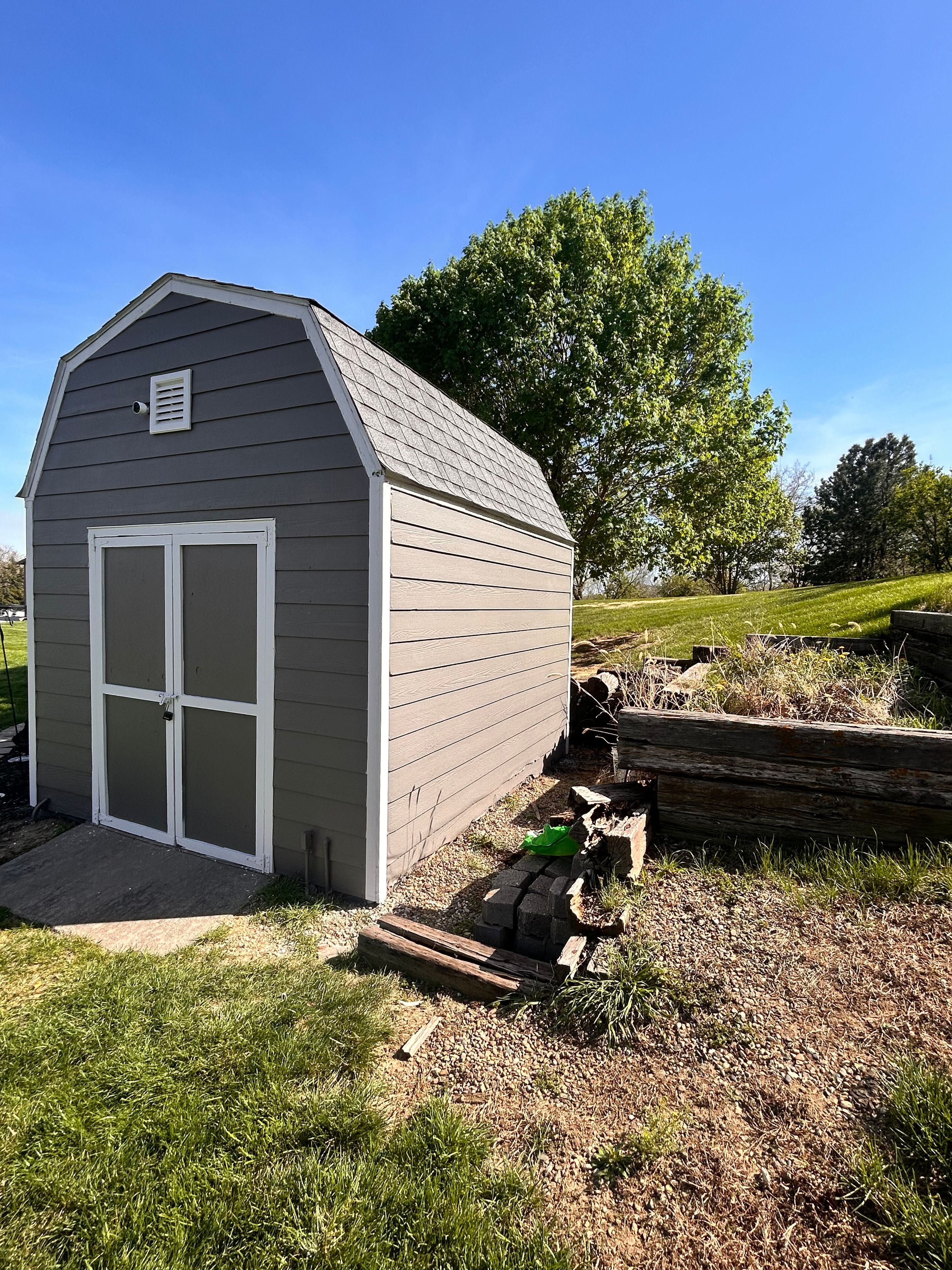 D&M Construction & Exteriors project photo 11 — siding, window, roofing and painting work around Omaha