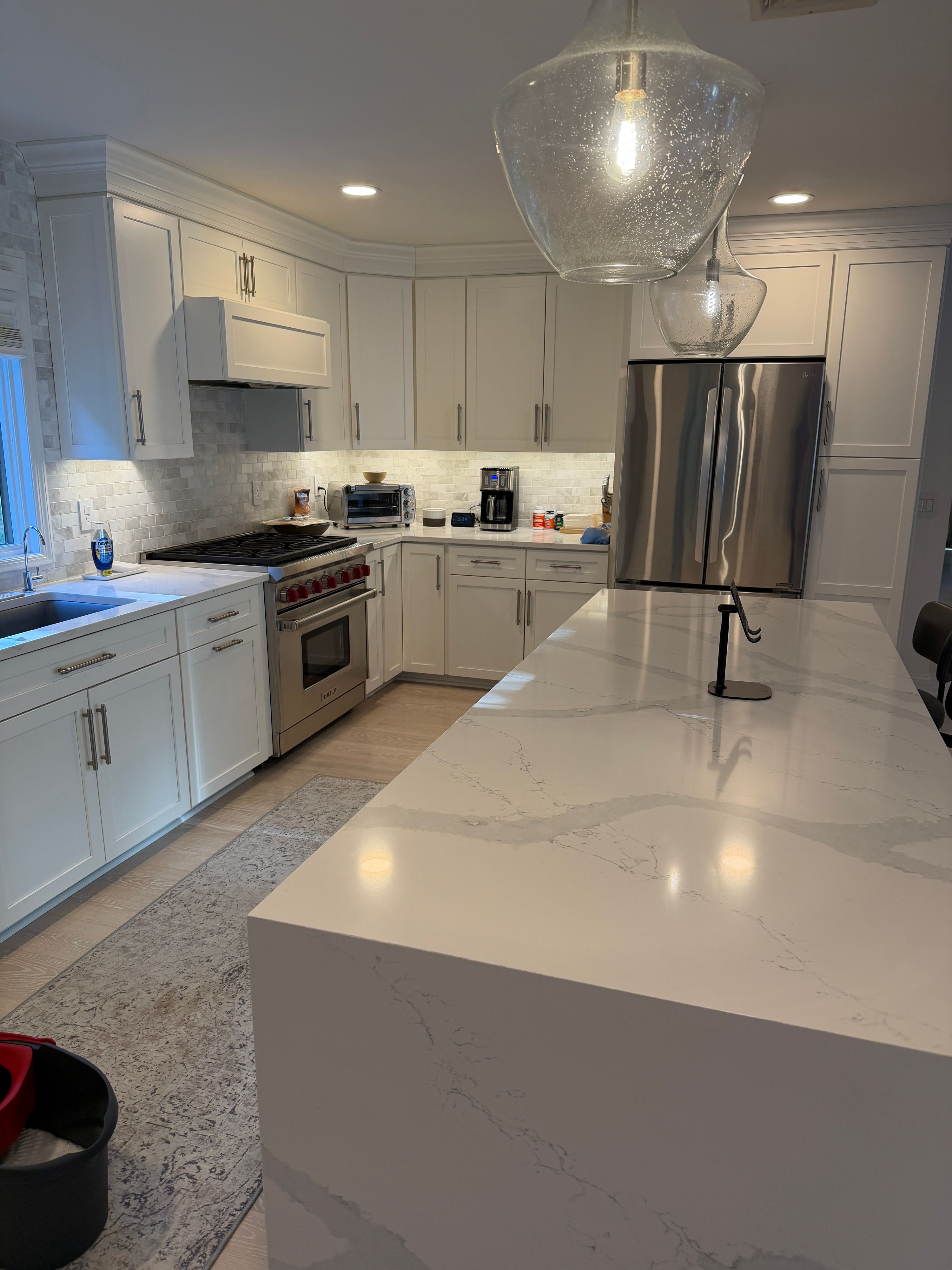 Kitchen cleaned by DC Glowzy Cleaning Services LLC in Bergen County, NJ