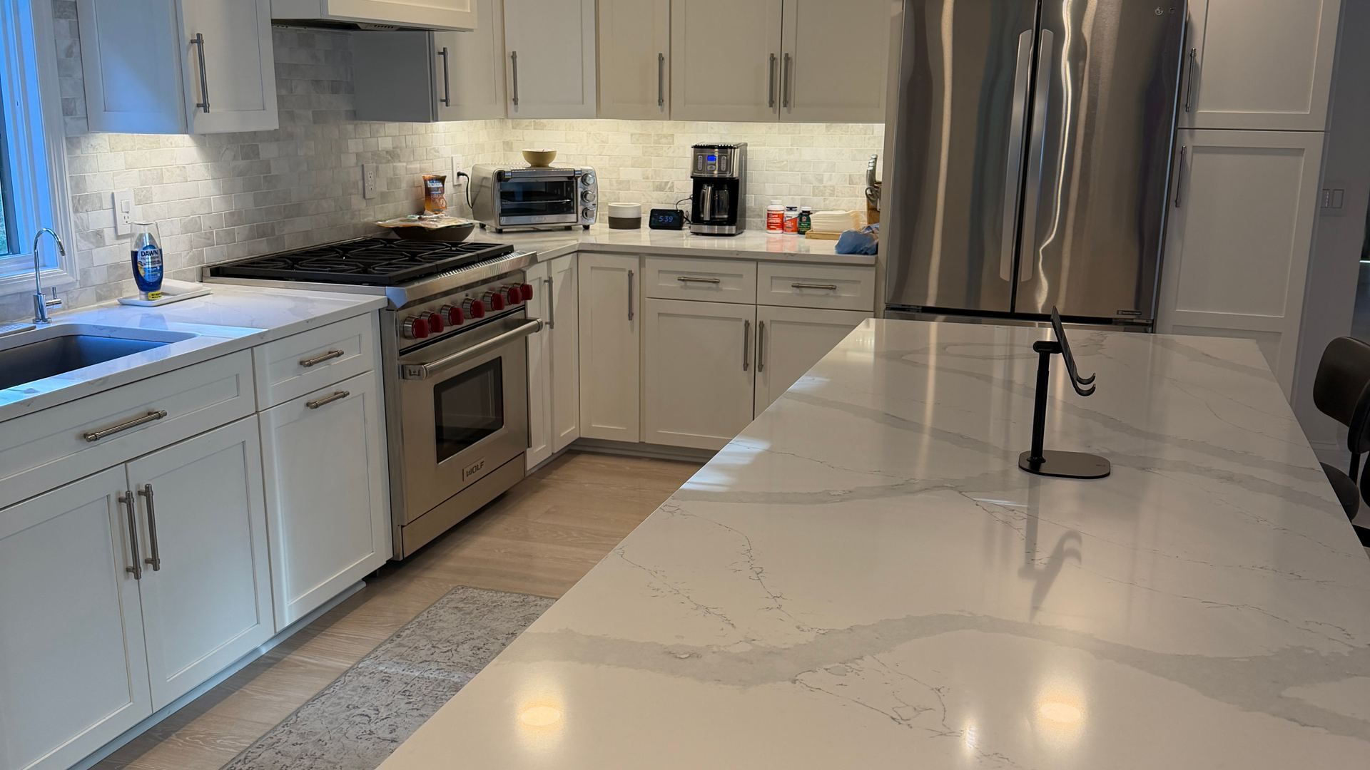 Kitchen cleaned by DC Glowzy Cleaning Services LLC in Bergen County, NJ