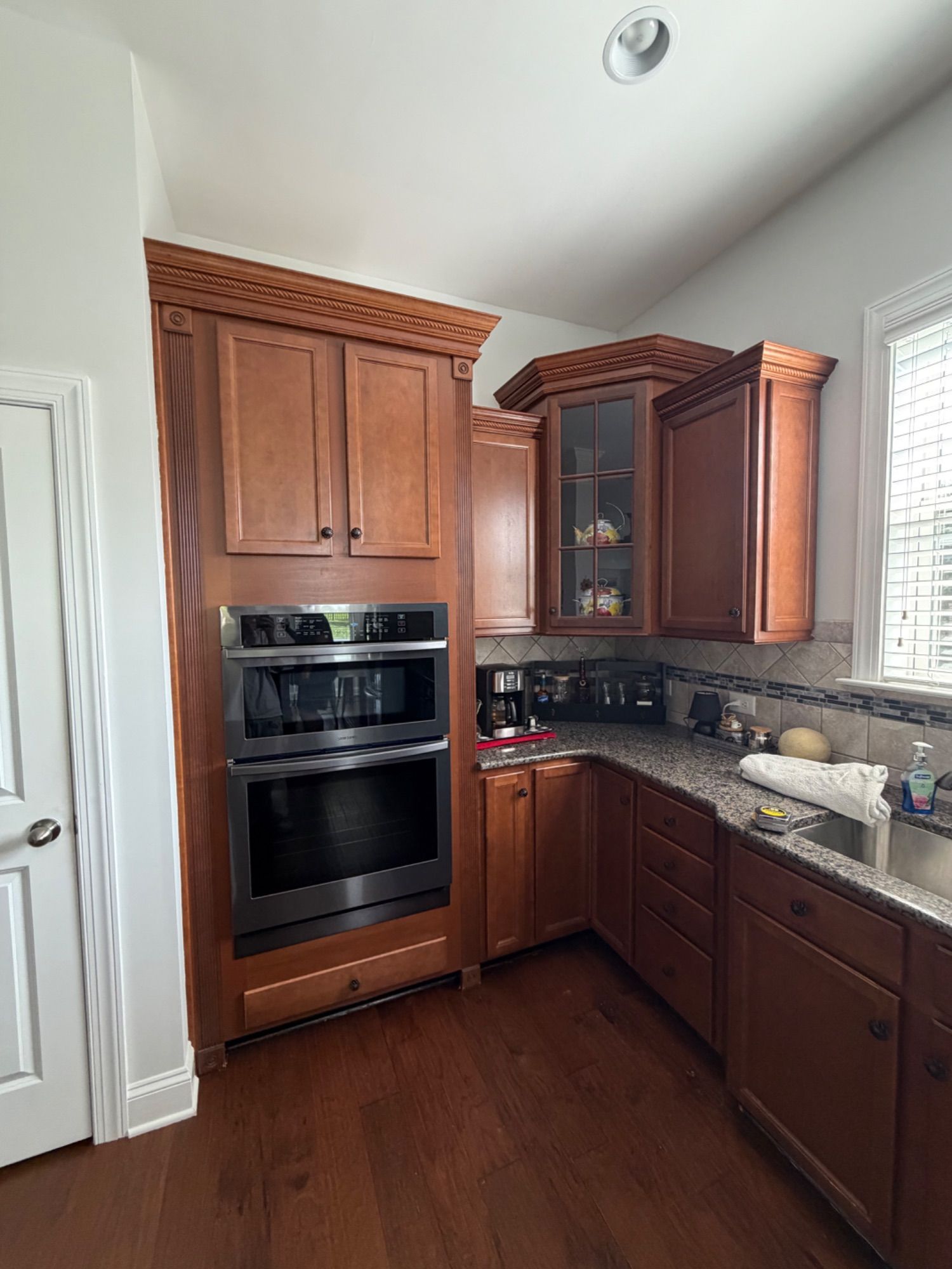 Elite Painting & Remodeling project photo 9
