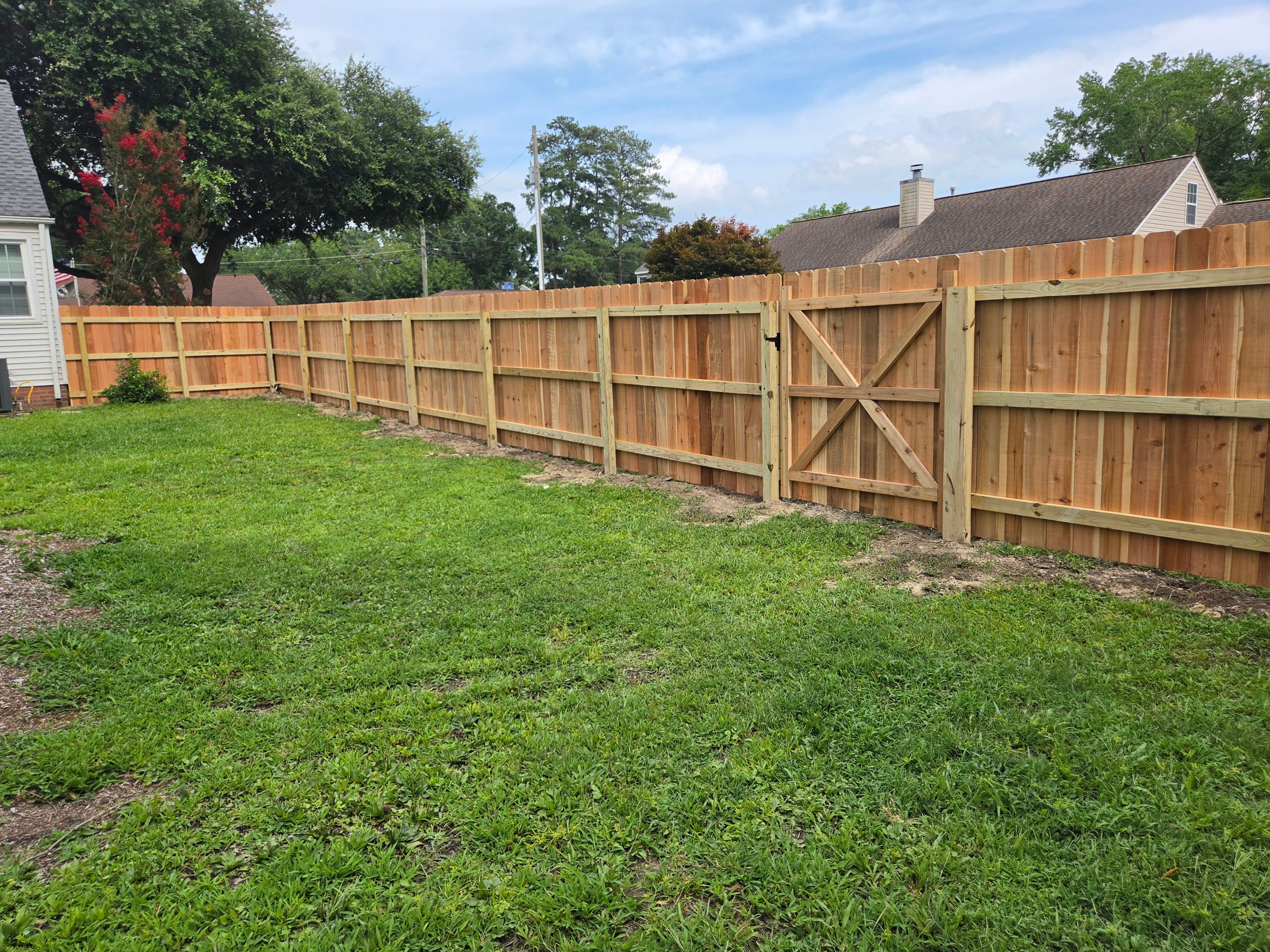 Fence installation project 16 completed by Fast Fences LLC in Hampton Roads, Virginia
