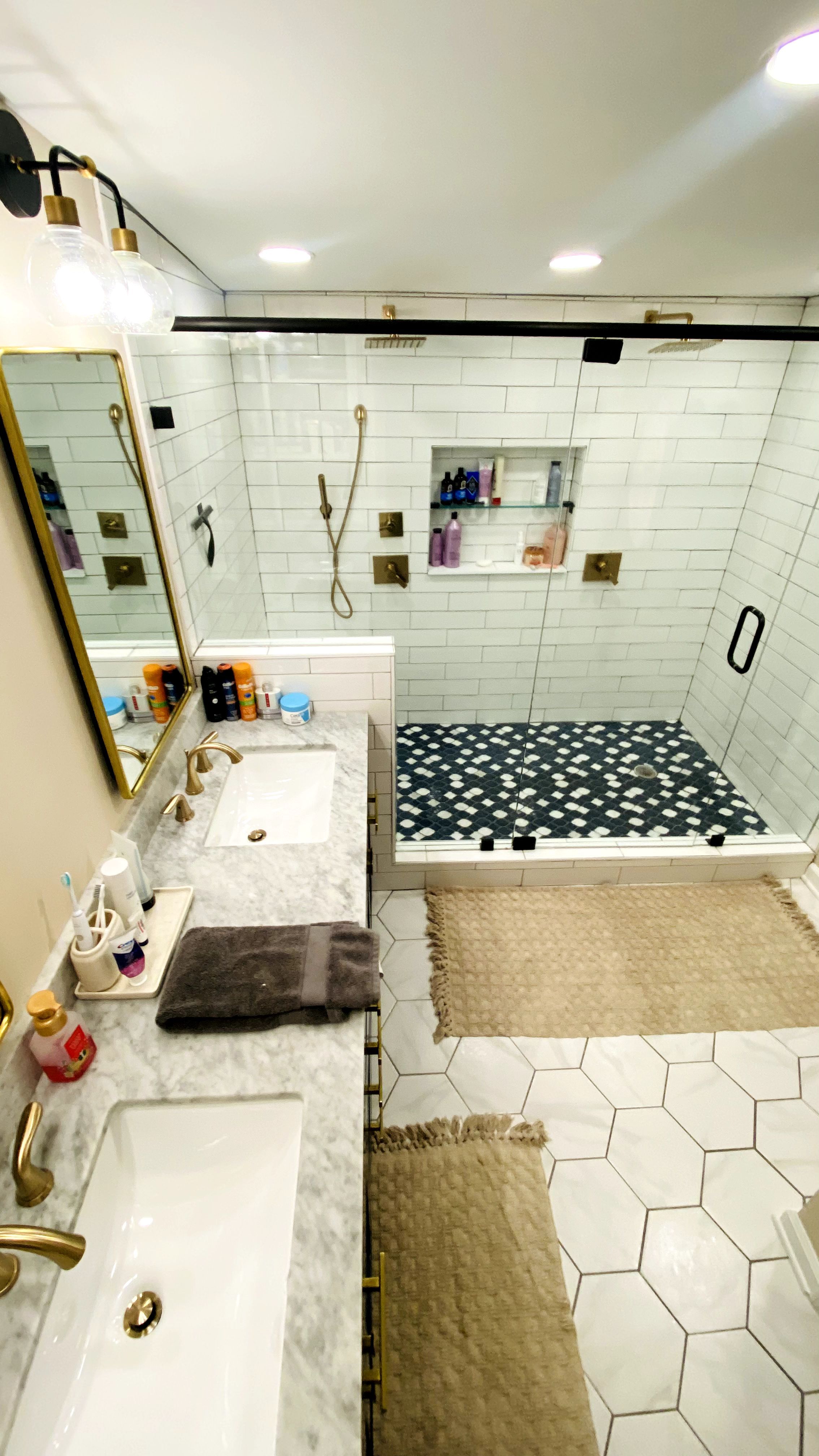Spotless bathroom after a Legacy Professional Cleaning deep clean
