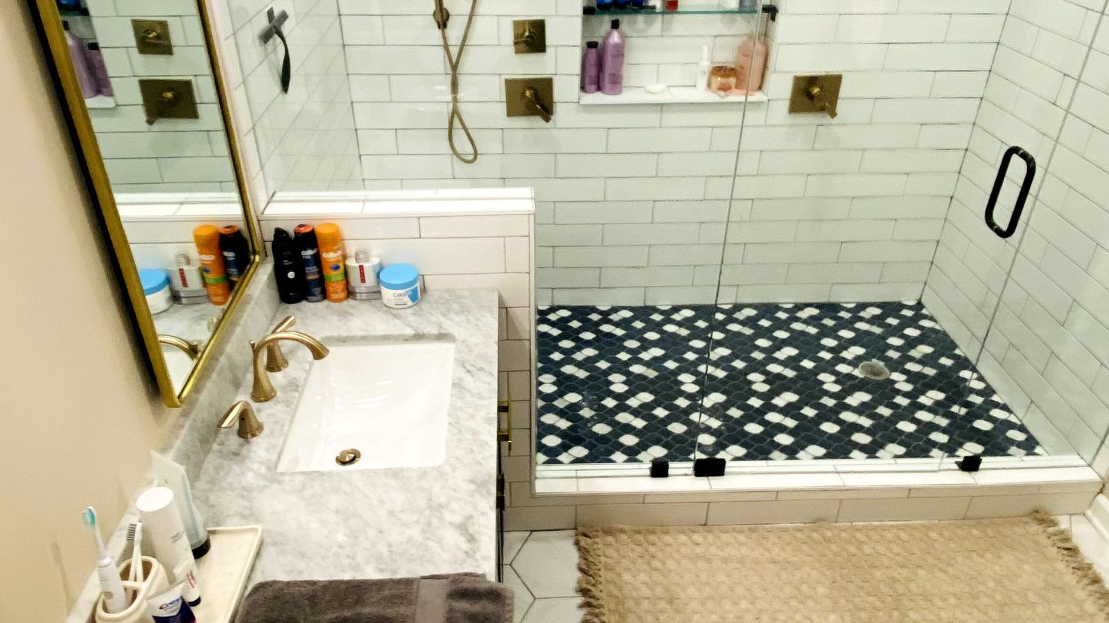 Spotless bathroom after a Legacy Professional Cleaning deep clean