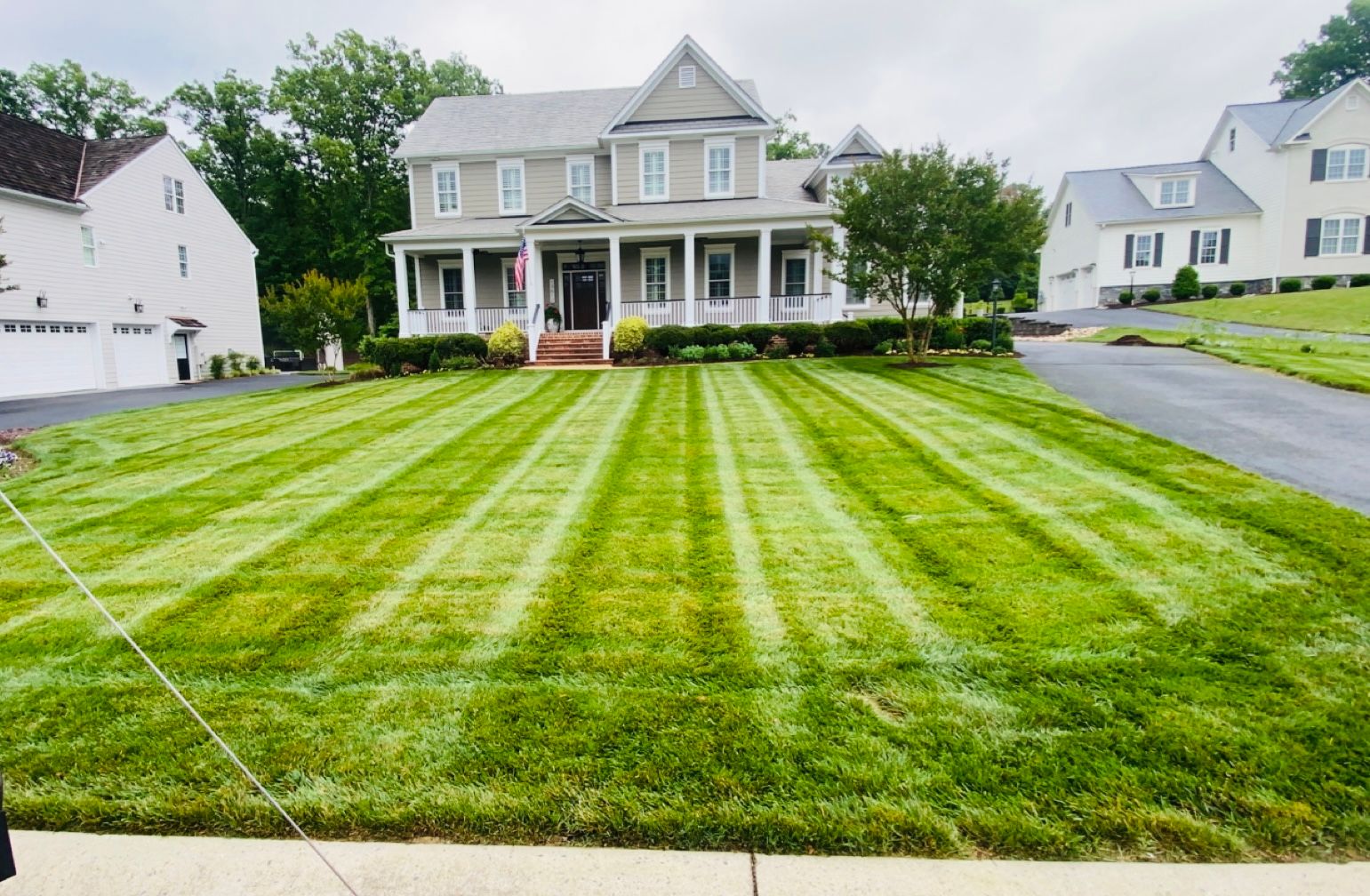 Lawn care and landscaping work by Macías Lawn Care, Inc. — photo 4 of 13
