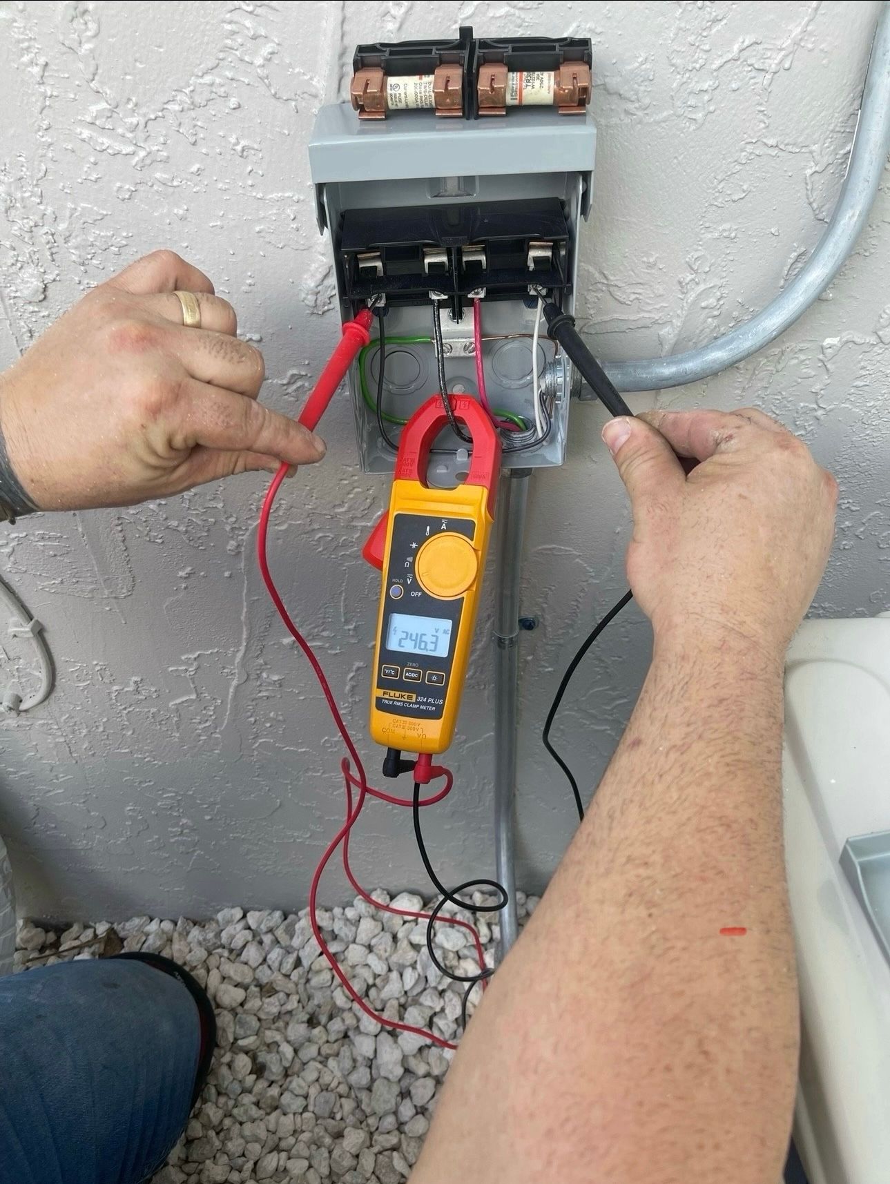 Electrical Troubleshooting & Repair by Miami Perfect Services Corp