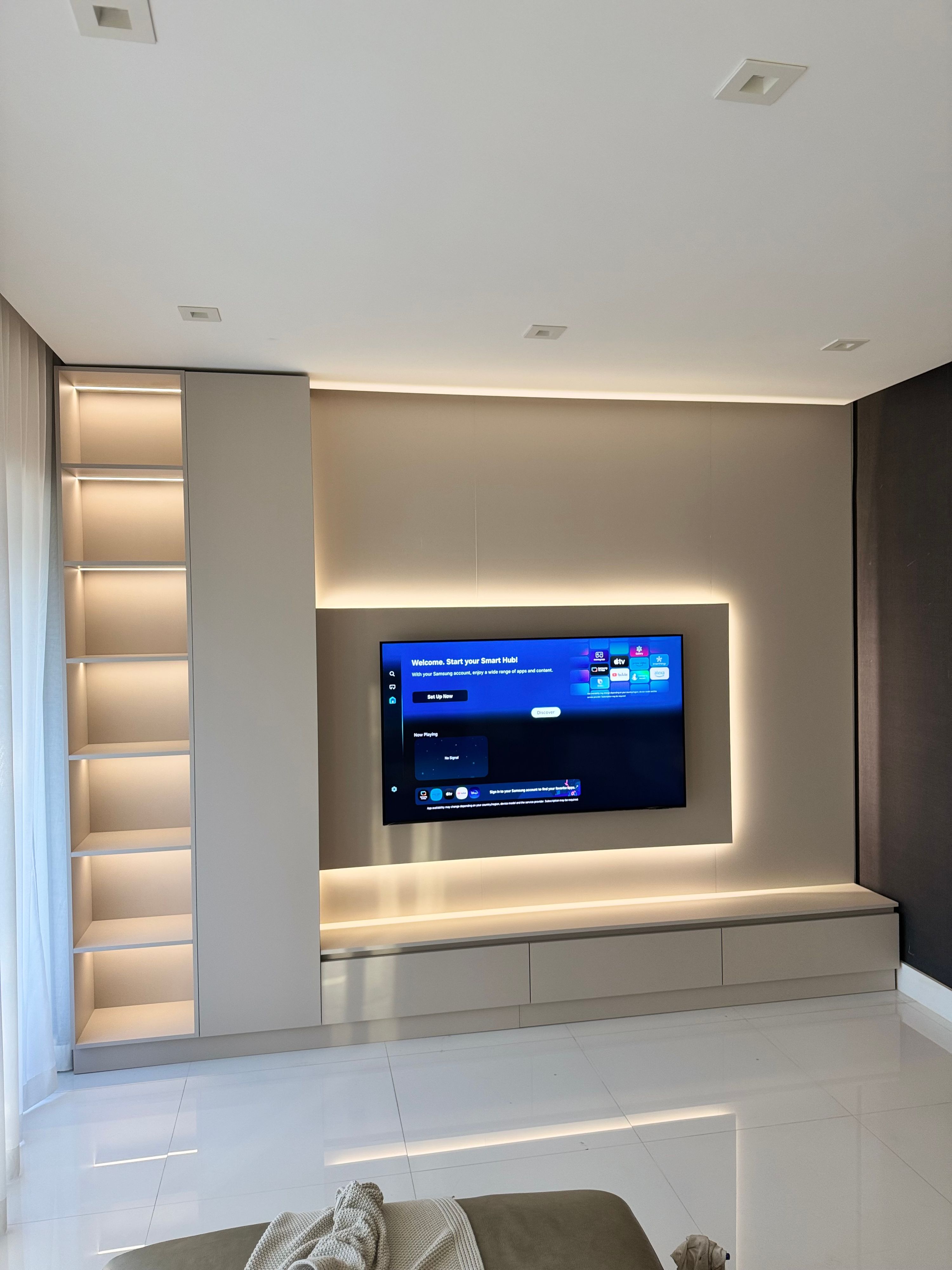 Custom millwork installation by MK Design US LLC in a Miami-area home