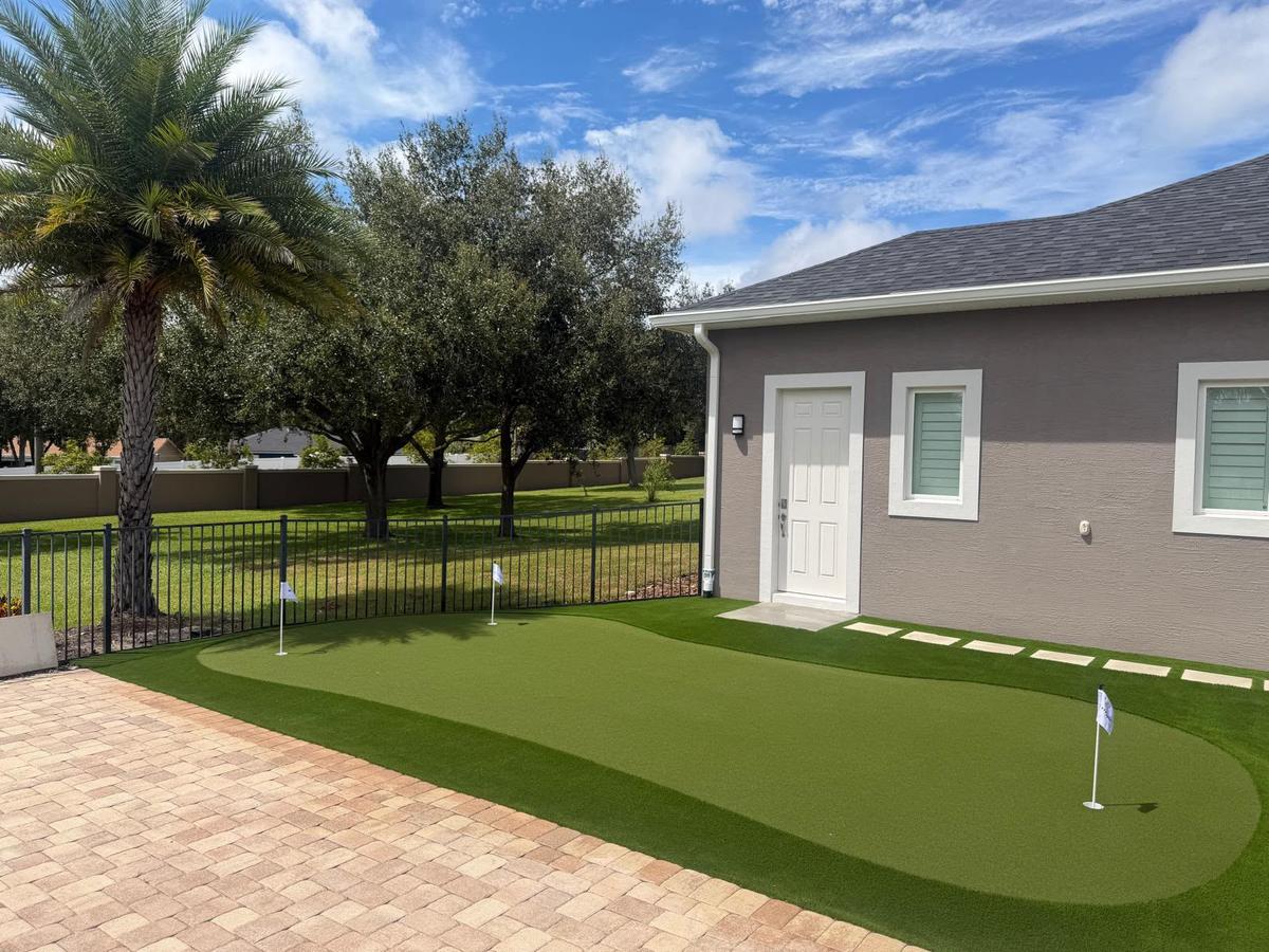 Artificial Grass Putting Greens / Greens de Putt