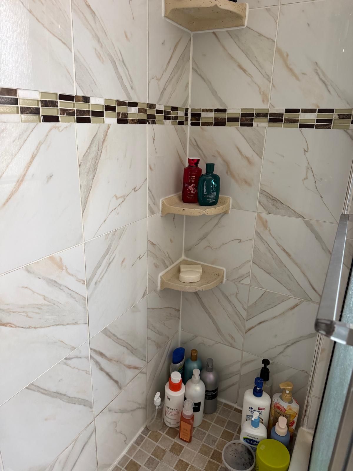Cleaning work by Orellana Cleaning Services — photo 13 of 72