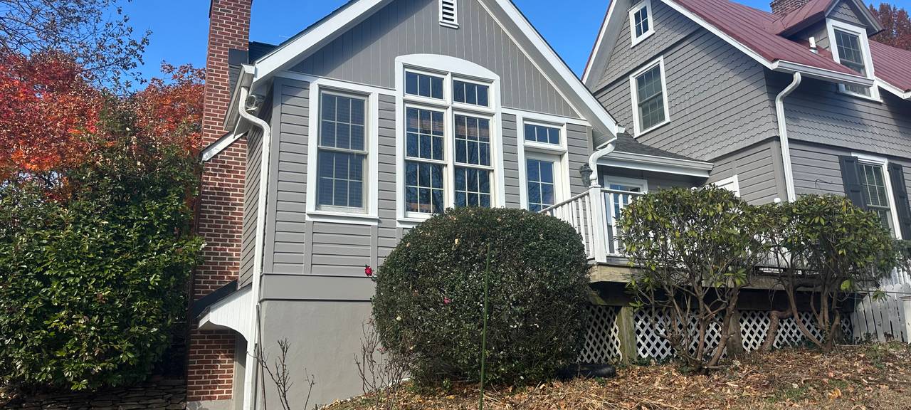When to Repaint Your Home's Exterior in Pennsylvania