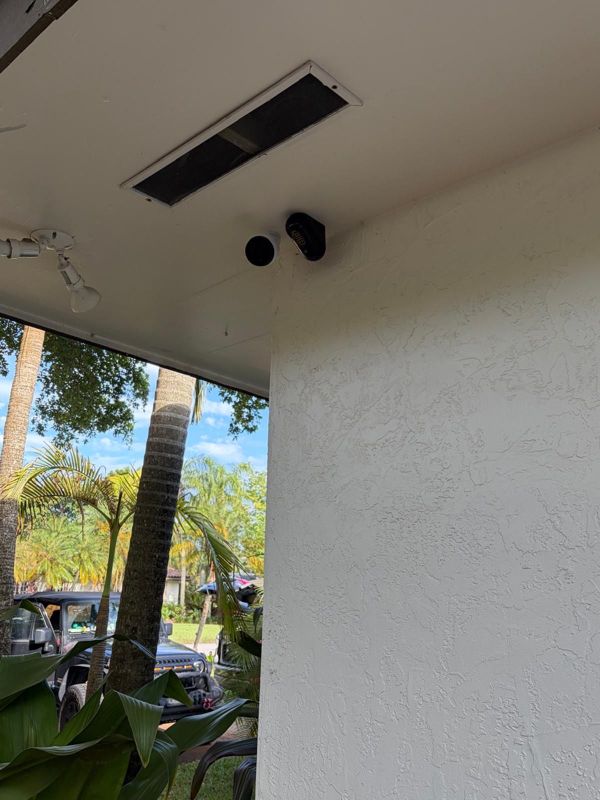 Completed low voltage and security installation by 2TechNetwork in South Florida — photo 17 of 18